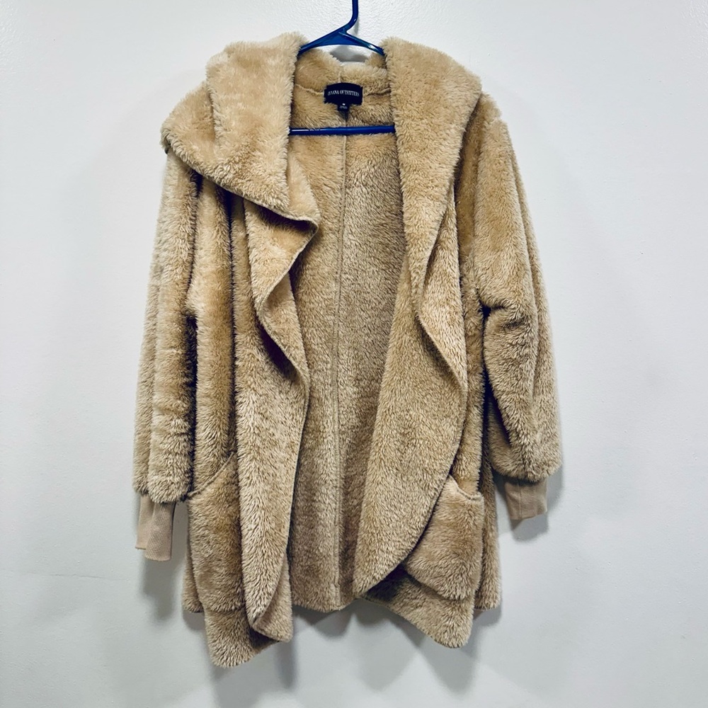 Zenana Outfitters Plush Tan Teddy Jacket super soft Size medium! - Picture 2 of 7